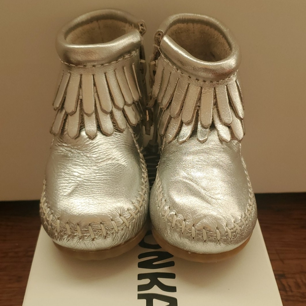 Infant silver Minnetonka boots